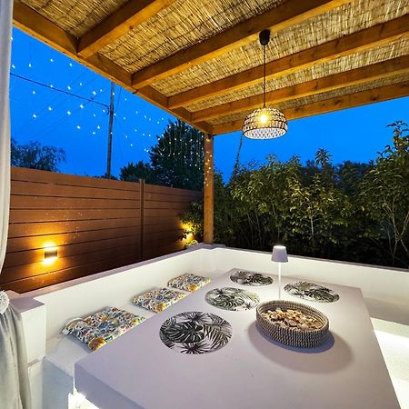 Burnelia Vacation House Lefkimmi  Bagian luar foto