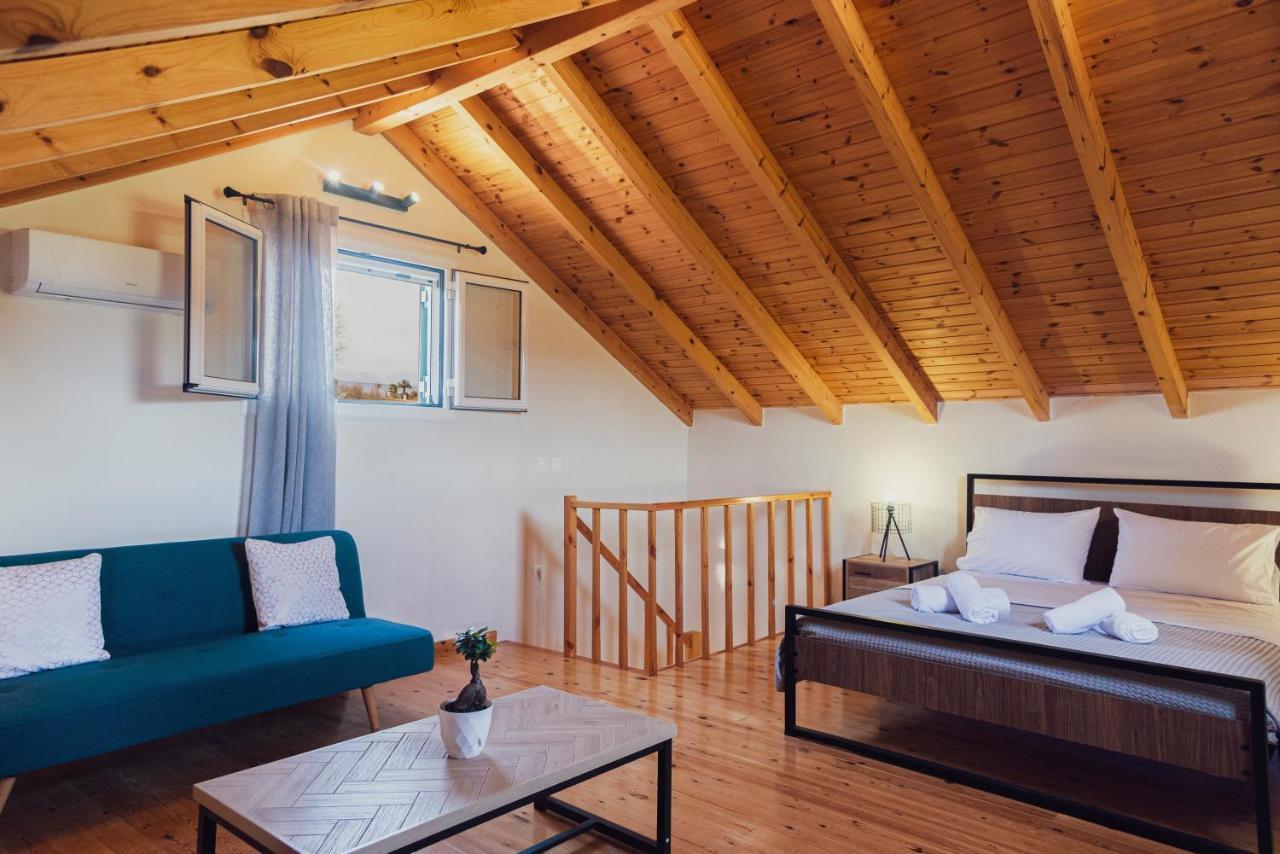 Burnelia Vacation House Lefkimmi  Bagian luar foto