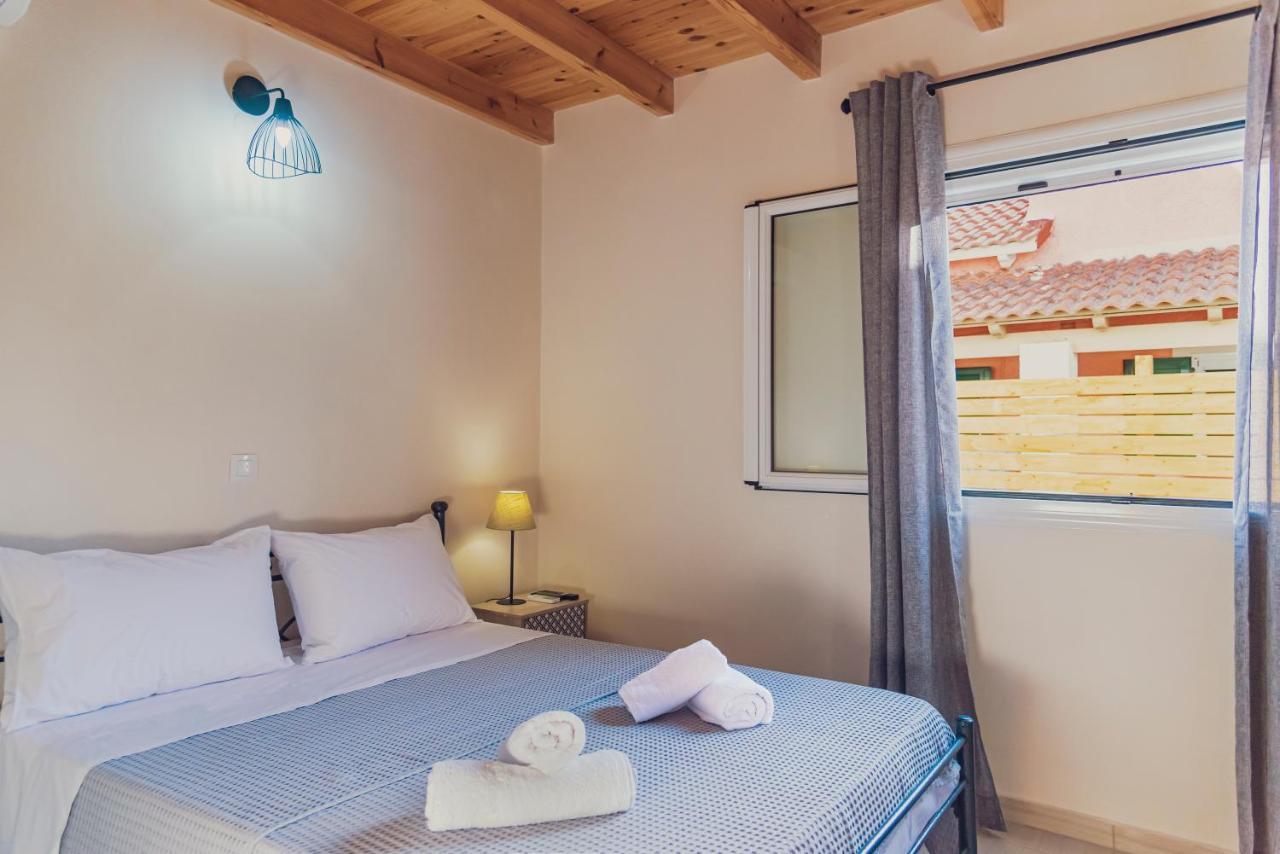 Burnelia Vacation House Lefkimmi  Bagian luar foto