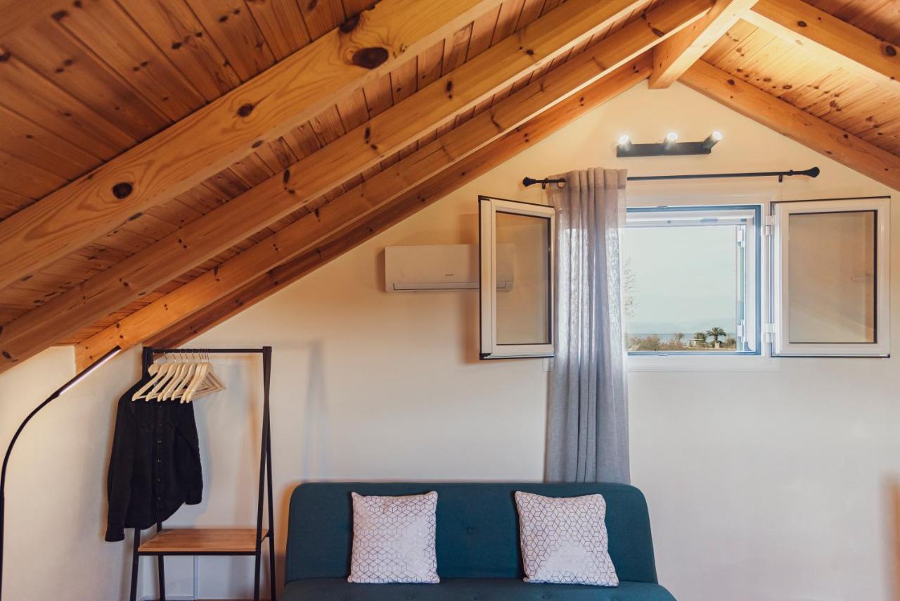 Burnelia Vacation House Lefkimmi  Bagian luar foto