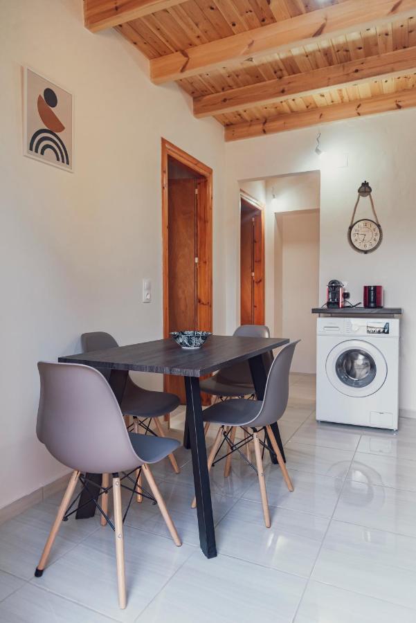 Burnelia Vacation House Lefkimmi  Bagian luar foto