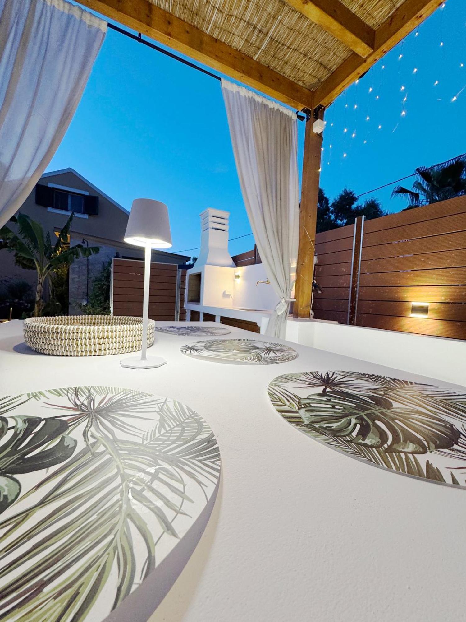 Burnelia Vacation House Lefkimmi  Bagian luar foto